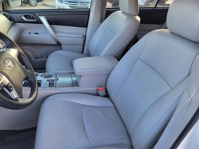 used 2013 Toyota Highlander car, priced at $11,249