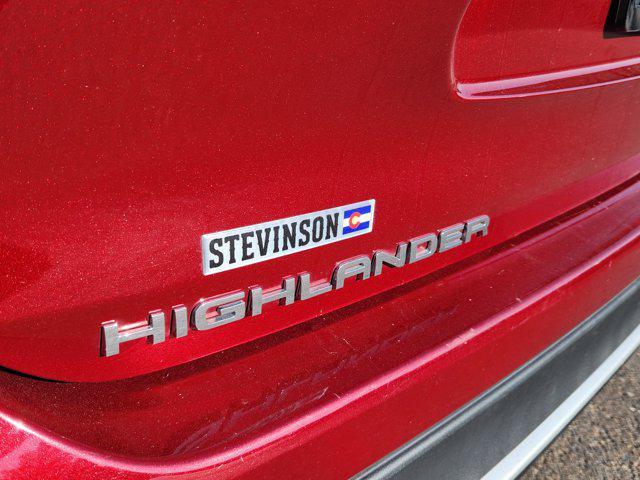 used 2023 Toyota Highlander car, priced at $39,299