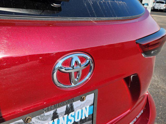 used 2023 Toyota Highlander car, priced at $39,299