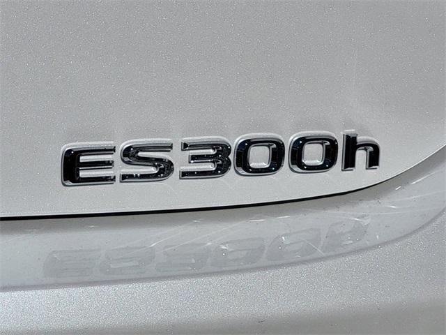 new 2024 Lexus ES 300h car, priced at $56,505