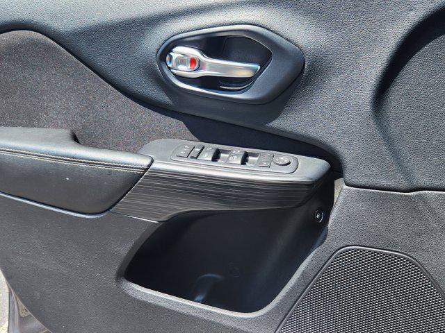 used 2015 Jeep Cherokee car, priced at $12,299
