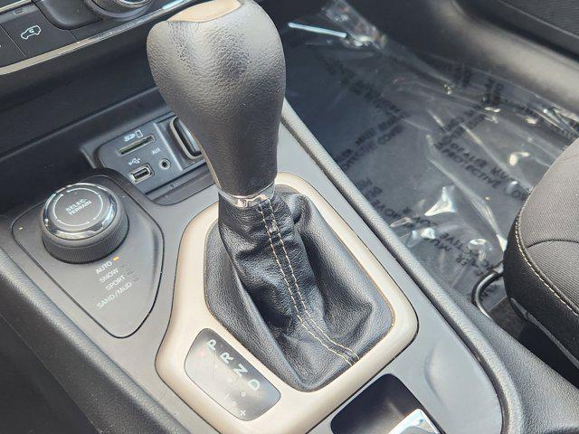used 2015 Jeep Cherokee car, priced at $12,299