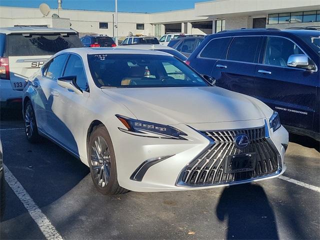 used 2022 Lexus ES 300h car, priced at $42,249