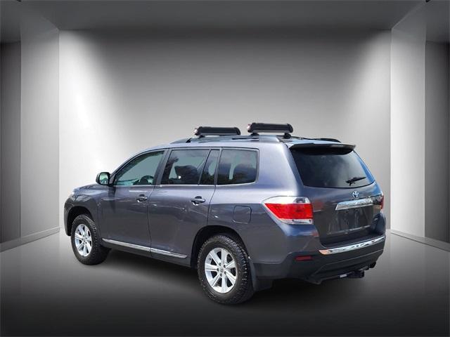 used 2013 Toyota Highlander car, priced at $13,149
