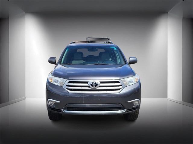 used 2013 Toyota Highlander car, priced at $13,149