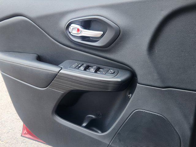 used 2015 Jeep Cherokee car, priced at $10,299