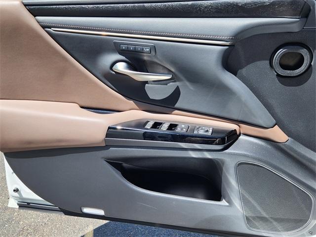used 2022 Lexus ES 350 car, priced at $40,799