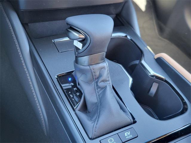 new 2025 Lexus ES 300h car, priced at $56,234