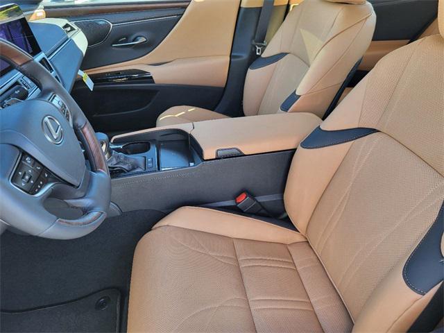 new 2025 Lexus ES 300h car, priced at $56,234