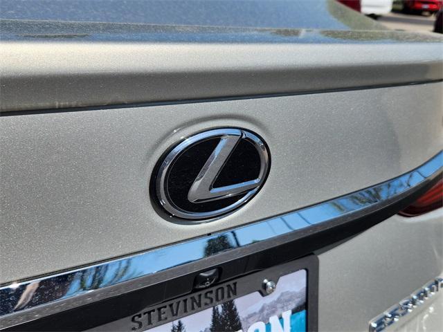 new 2025 Lexus ES 300h car, priced at $48,394