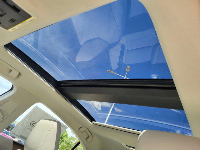 new 2025 Lexus ES 350 car, priced at $49,344