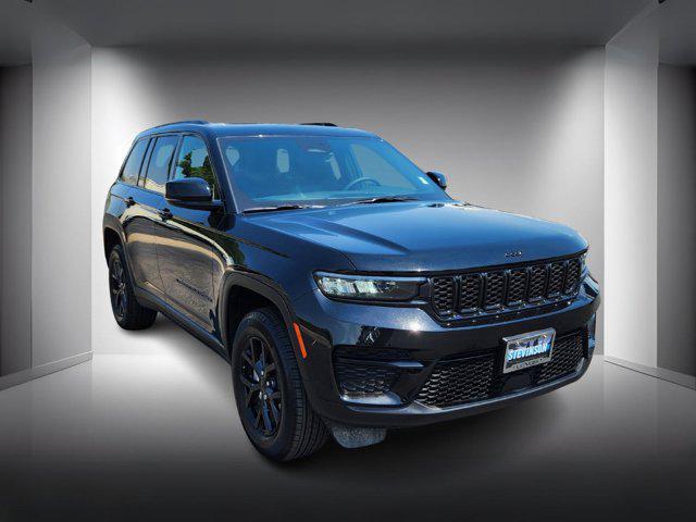 used 2025 Jeep Grand Cherokee car, priced at $36,295