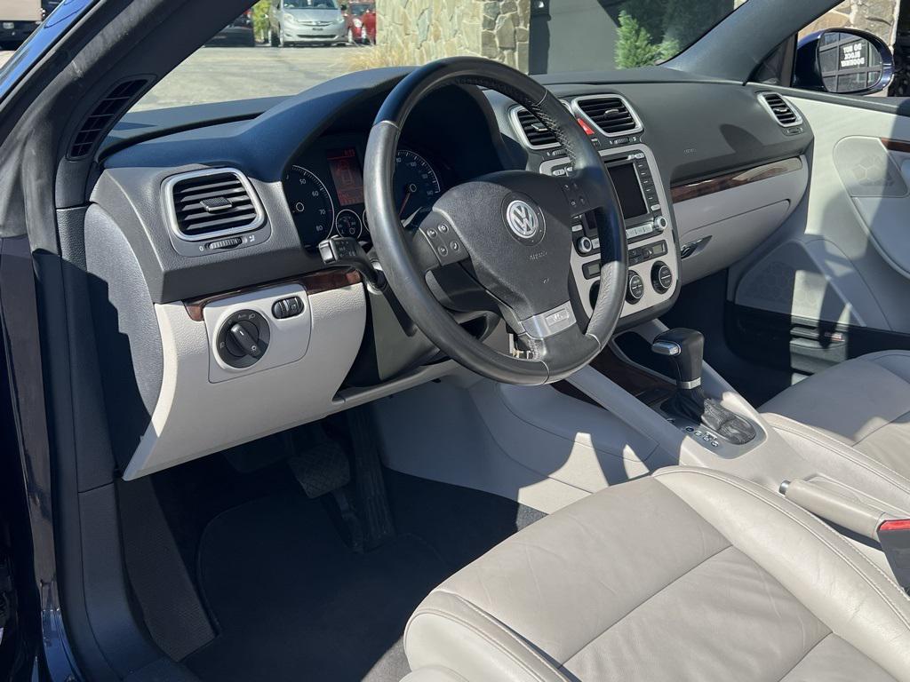 used 2007 Volkswagen Eos car, priced at $10,999
