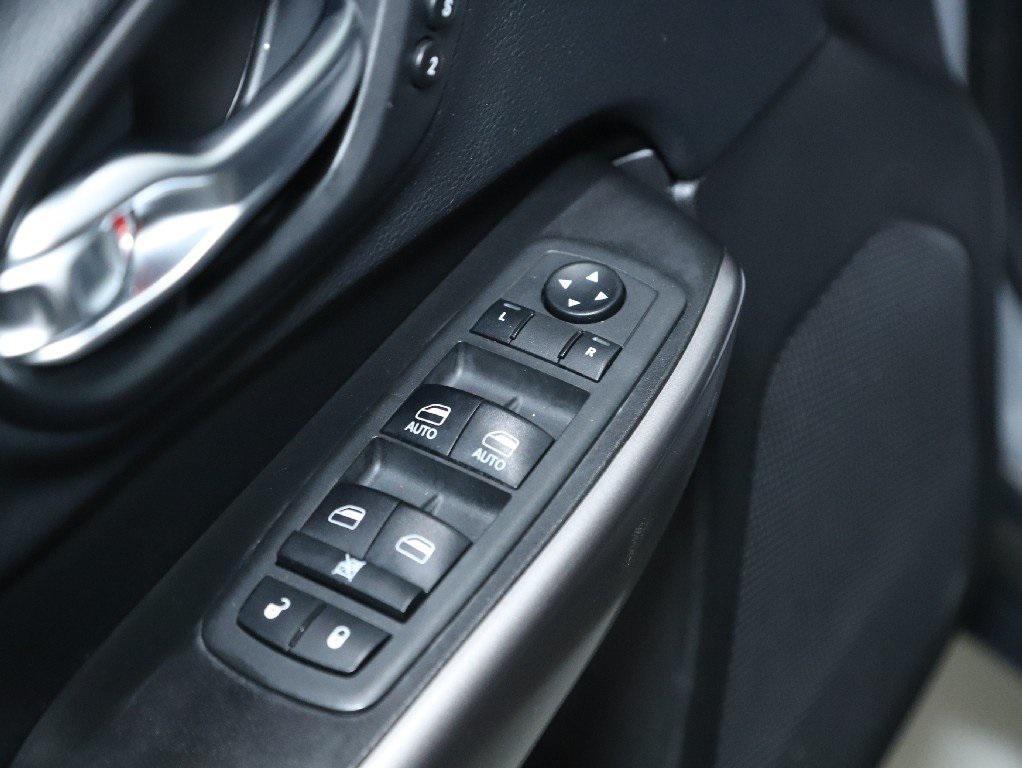 used 2019 Jeep Cherokee car, priced at $11,999