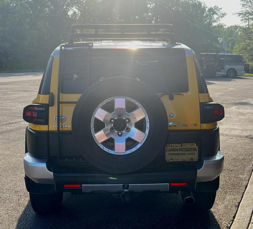 used 2007 Toyota FJ Cruiser car, priced at $7,999