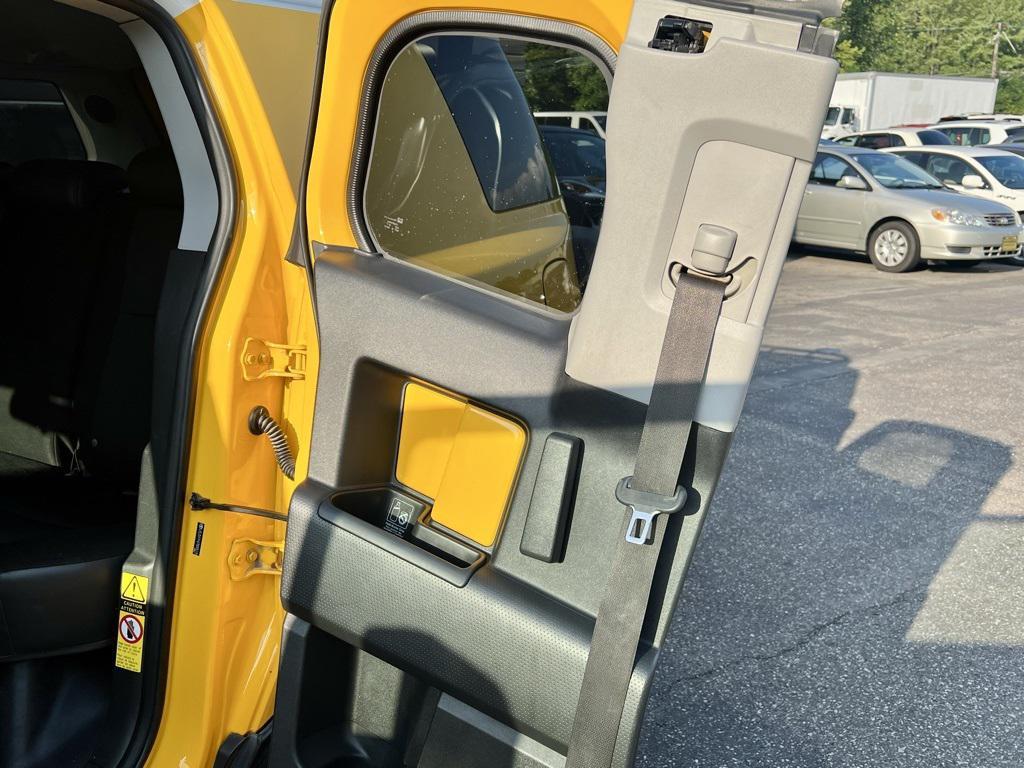 used 2007 Toyota FJ Cruiser car, priced at $7,999