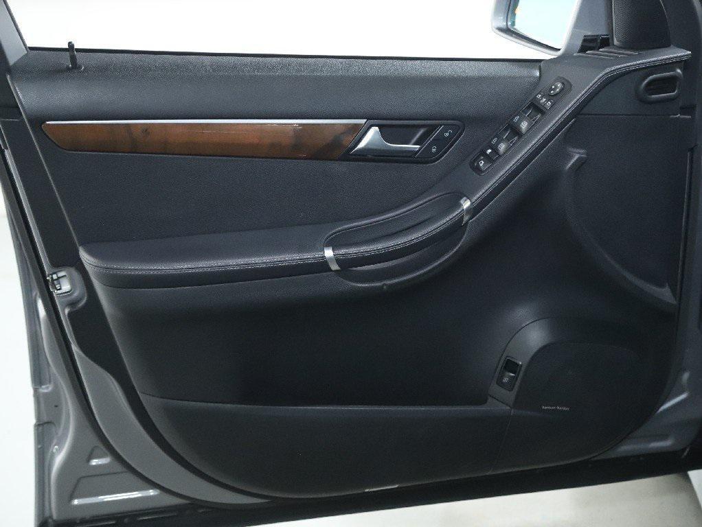 used 2012 Mercedes-Benz R-Class car, priced at $9,499