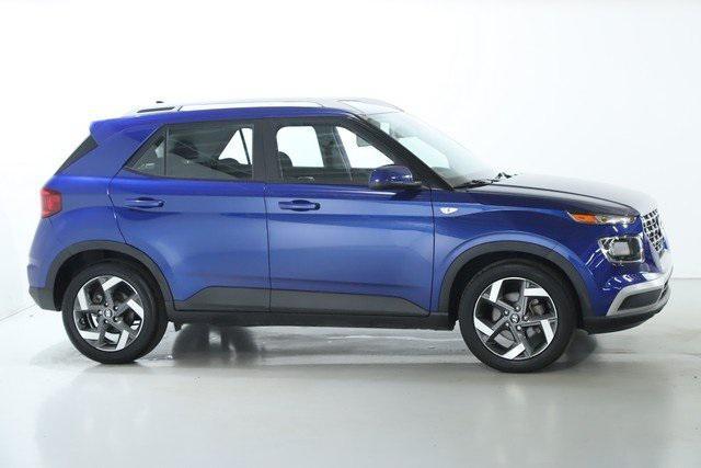 used 2022 Hyundai Venue car, priced at $17,899