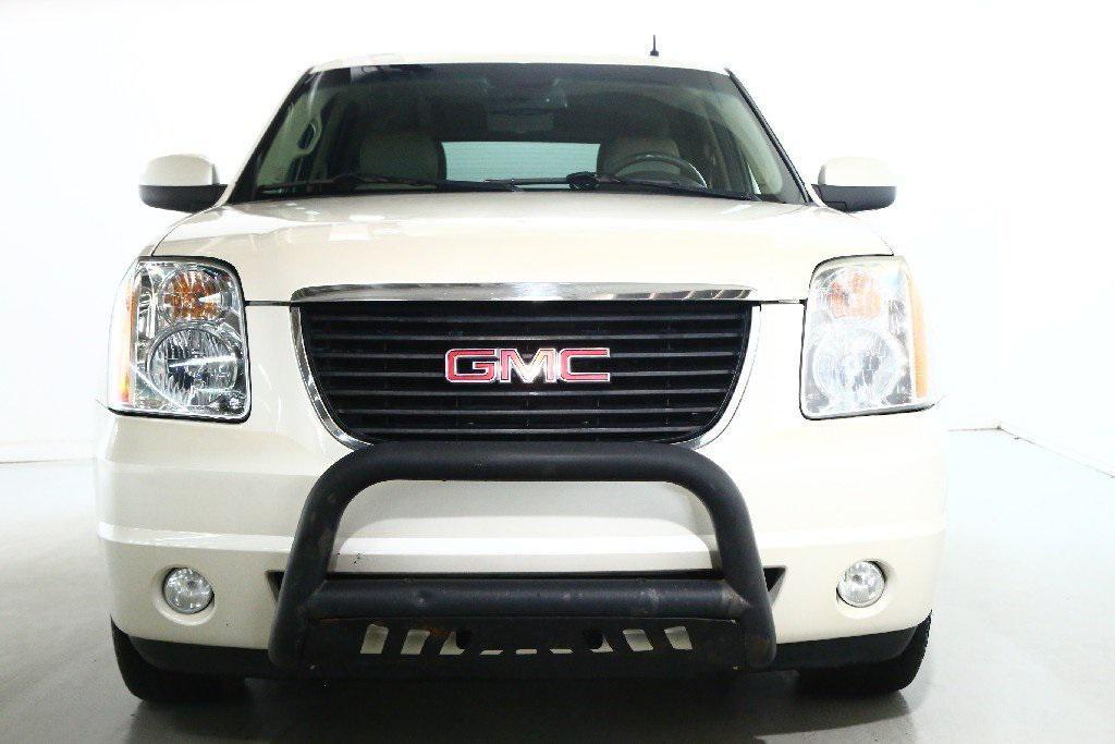 used 2013 GMC Yukon car, priced at $5,999