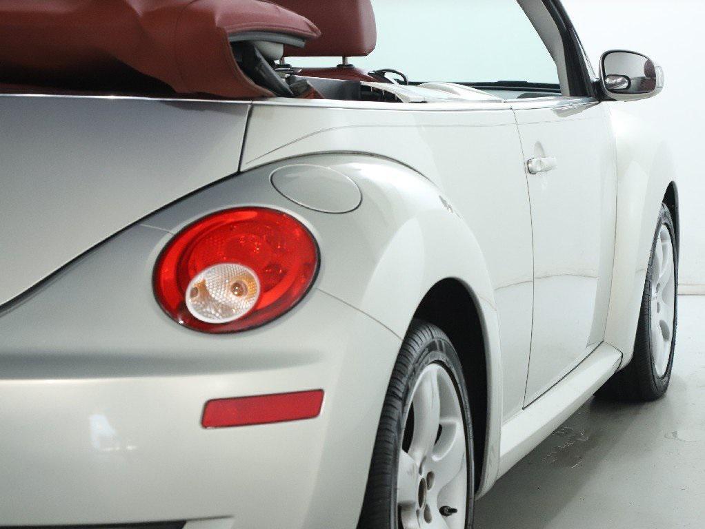 used 2009 Volkswagen New Beetle car, priced at $9,999