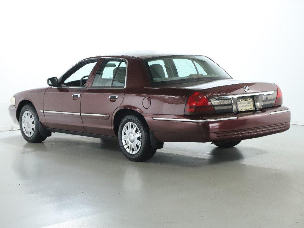 used 2007 Mercury Grand Marquis car, priced at $7,999