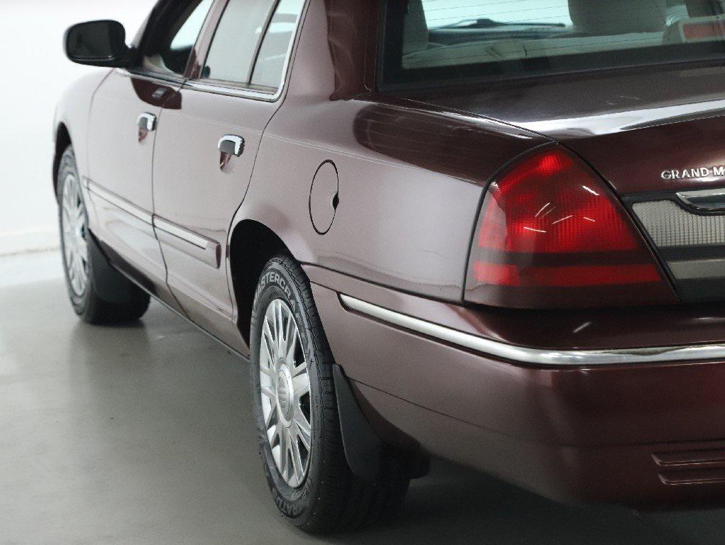 used 2007 Mercury Grand Marquis car, priced at $7,999