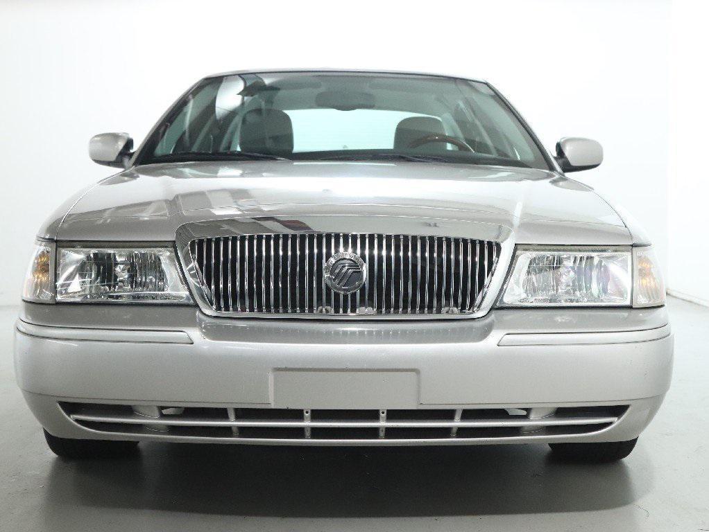 used 2005 Mercury Grand Marquis car, priced at $9,999