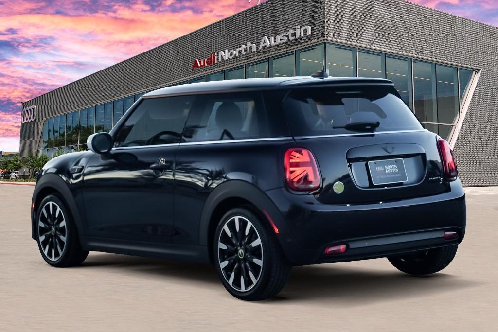 used 2023 MINI SE Hardtop car, priced at $22,795