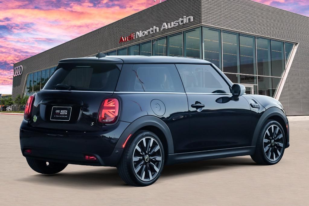 used 2023 MINI SE Hardtop car, priced at $22,795