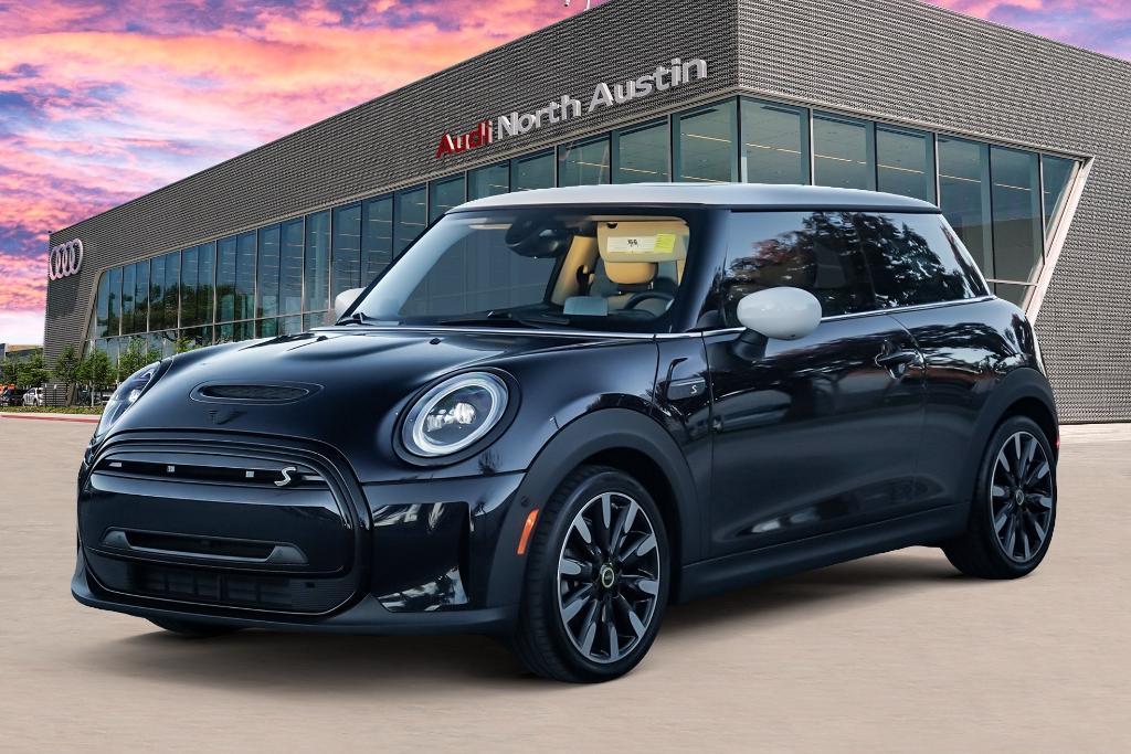 used 2023 MINI SE Hardtop car, priced at $22,795