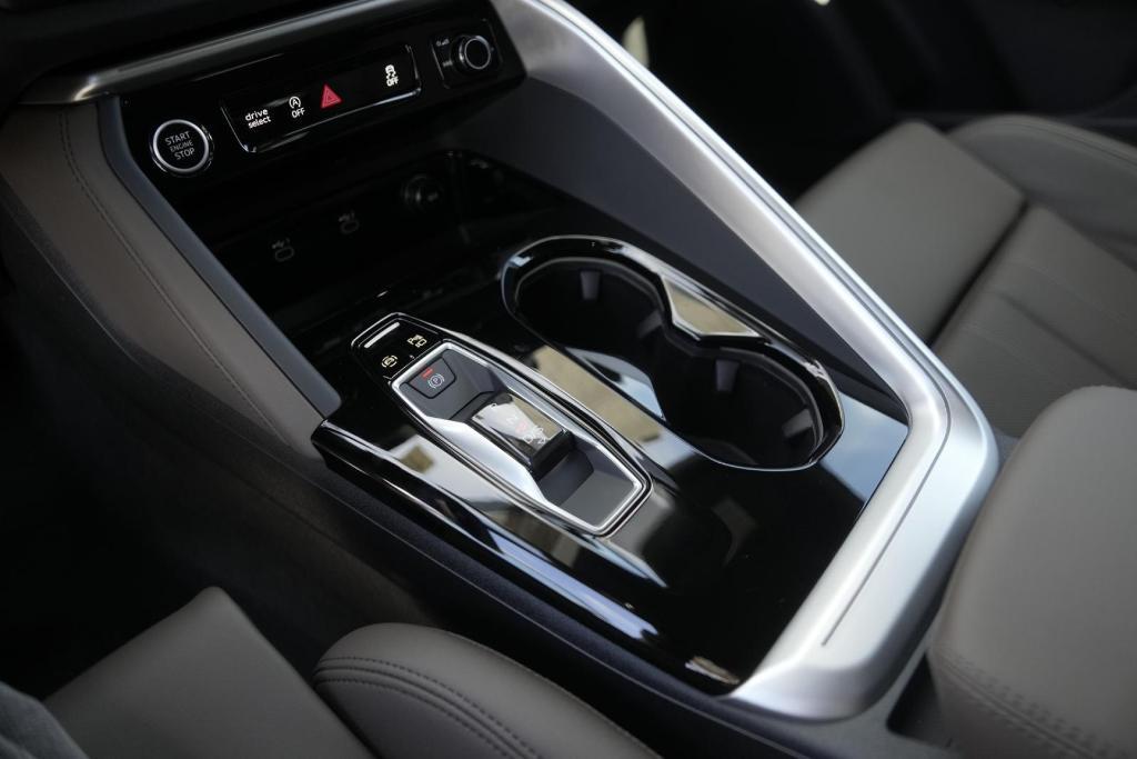new 2025 Audi Q5 car, priced at $58,542