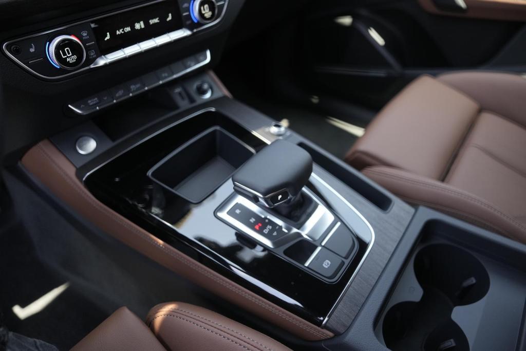 new 2025 Audi Q5 car, priced at $62,528
