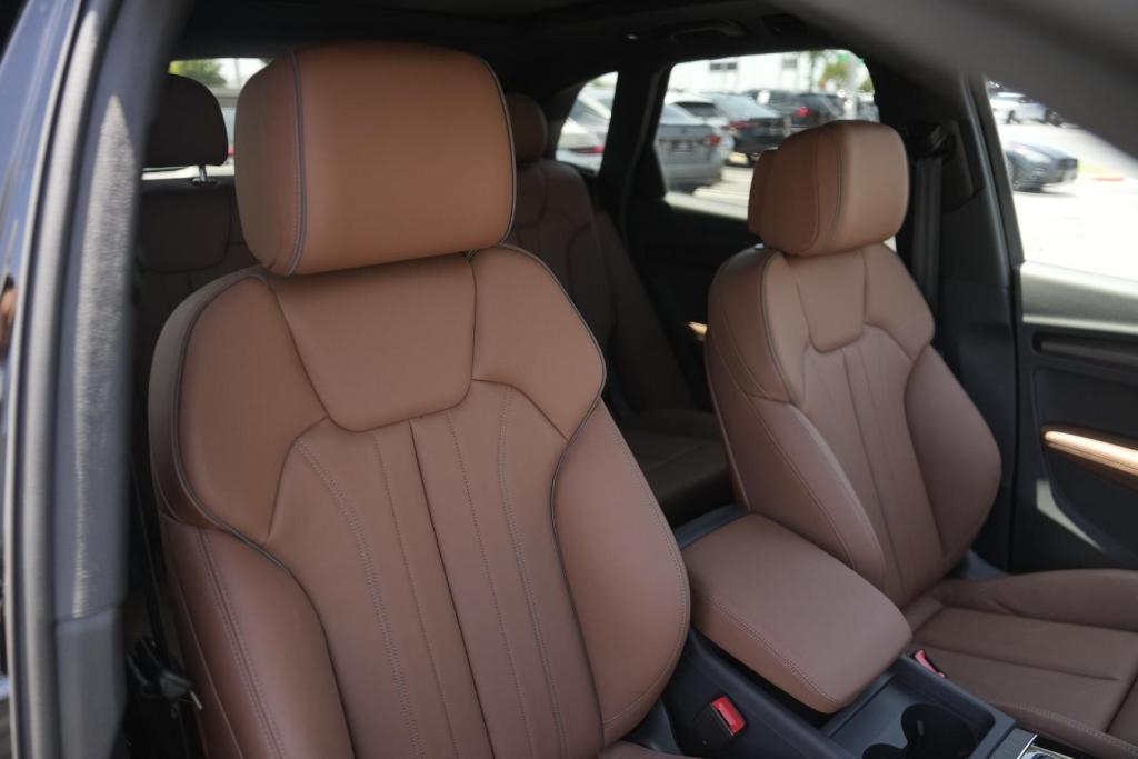 new 2025 Audi Q5 car, priced at $62,528