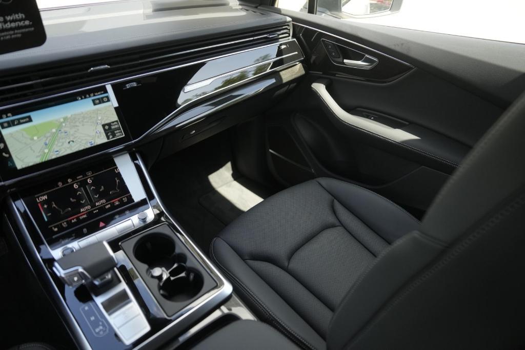 new 2025 Audi Q7 car, priced at $65,754