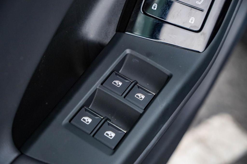 new 2025 Audi Q6 e-tron car, priced at $71,963