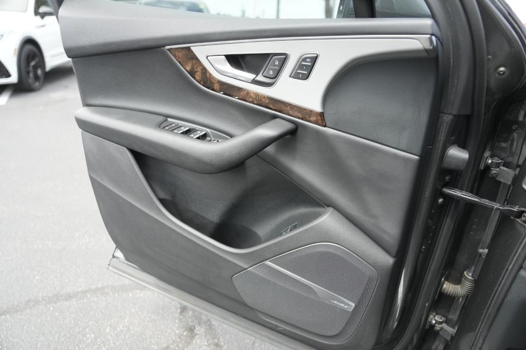 used 2018 Audi Q7 car, priced at $18,195