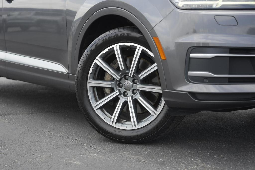 used 2018 Audi Q7 car, priced at $18,195