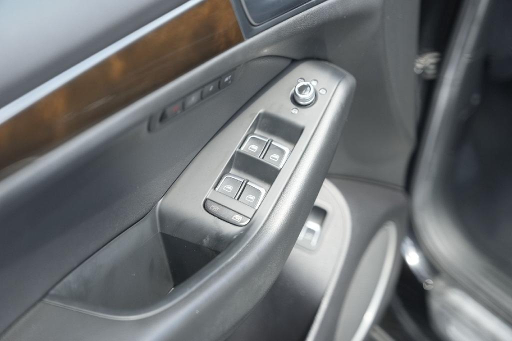used 2013 Audi Q5 car, priced at $9,988