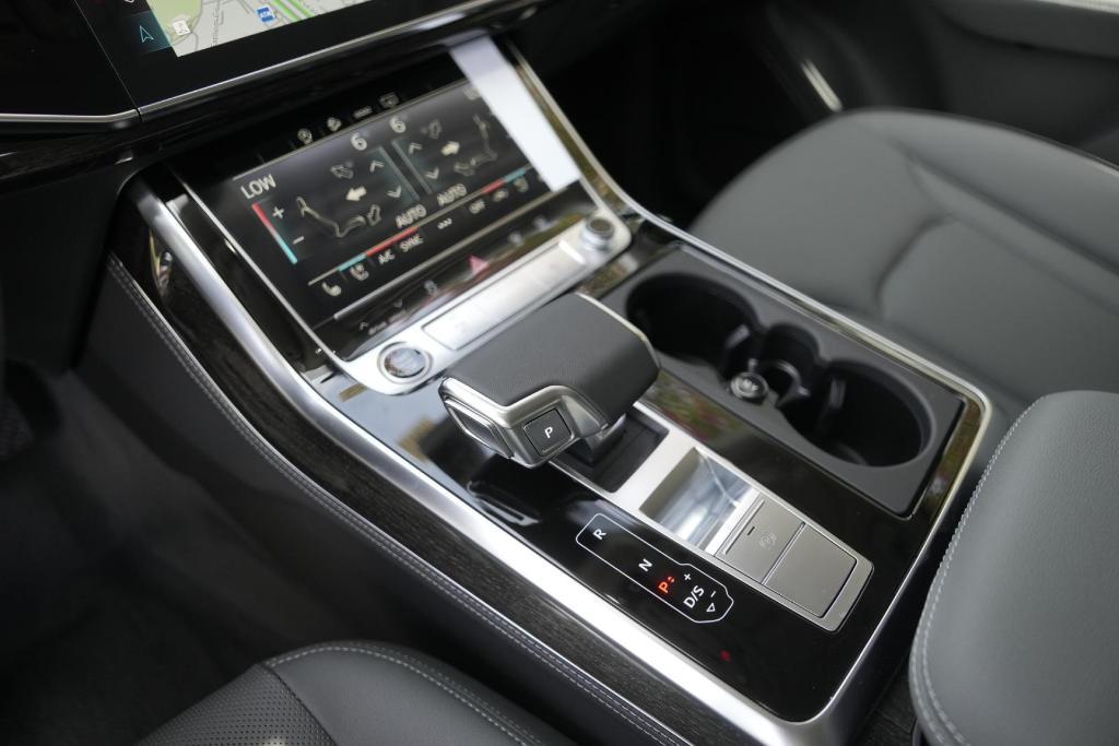 new 2025 Audi Q7 car, priced at $72,029