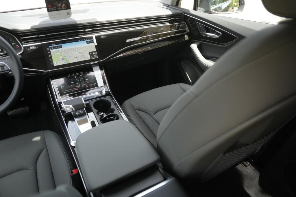 new 2025 Audi Q7 car, priced at $72,029