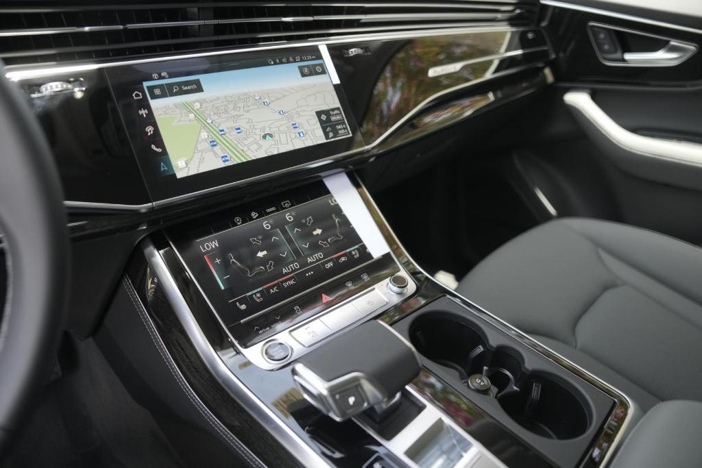 new 2025 Audi Q7 car, priced at $72,029