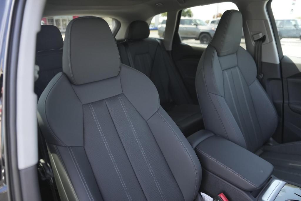 new 2025 Audi Q5 car, priced at $59,155