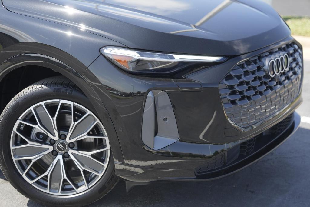 new 2025 Audi Q5 car, priced at $59,155