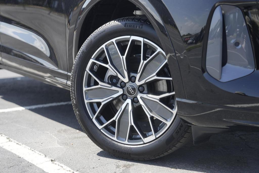 new 2025 Audi Q5 car, priced at $59,155