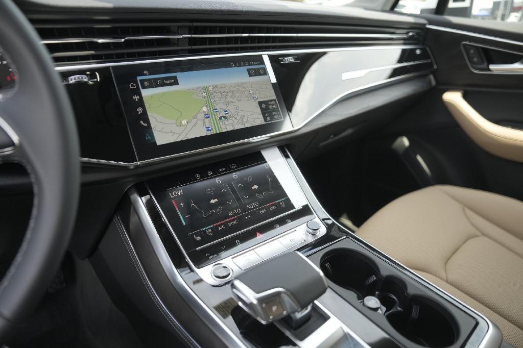 new 2025 Audi Q7 car, priced at $73,038