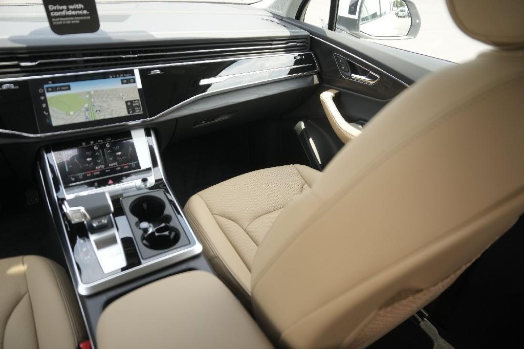 new 2025 Audi Q7 car, priced at $73,038