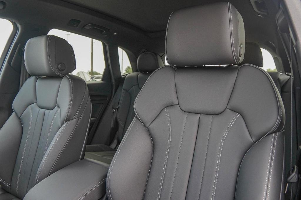 new 2025 Audi Q5 car, priced at $61,765