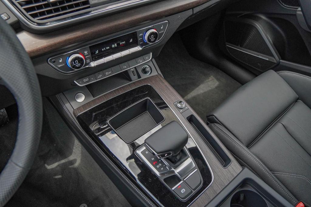 new 2025 Audi Q5 car, priced at $61,765