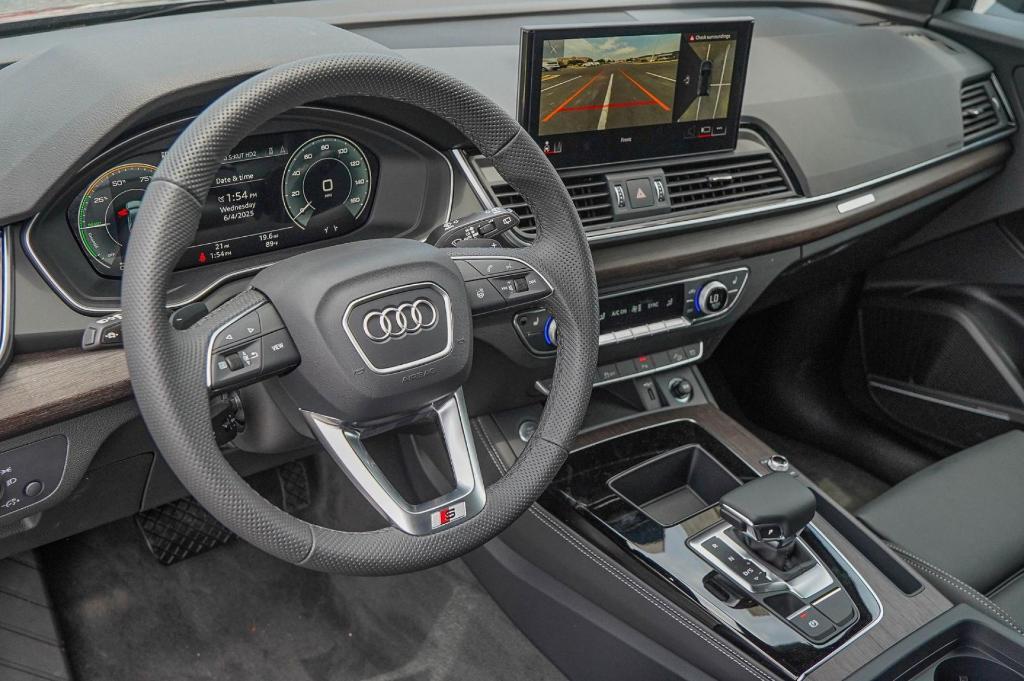 new 2025 Audi Q5 car, priced at $61,765