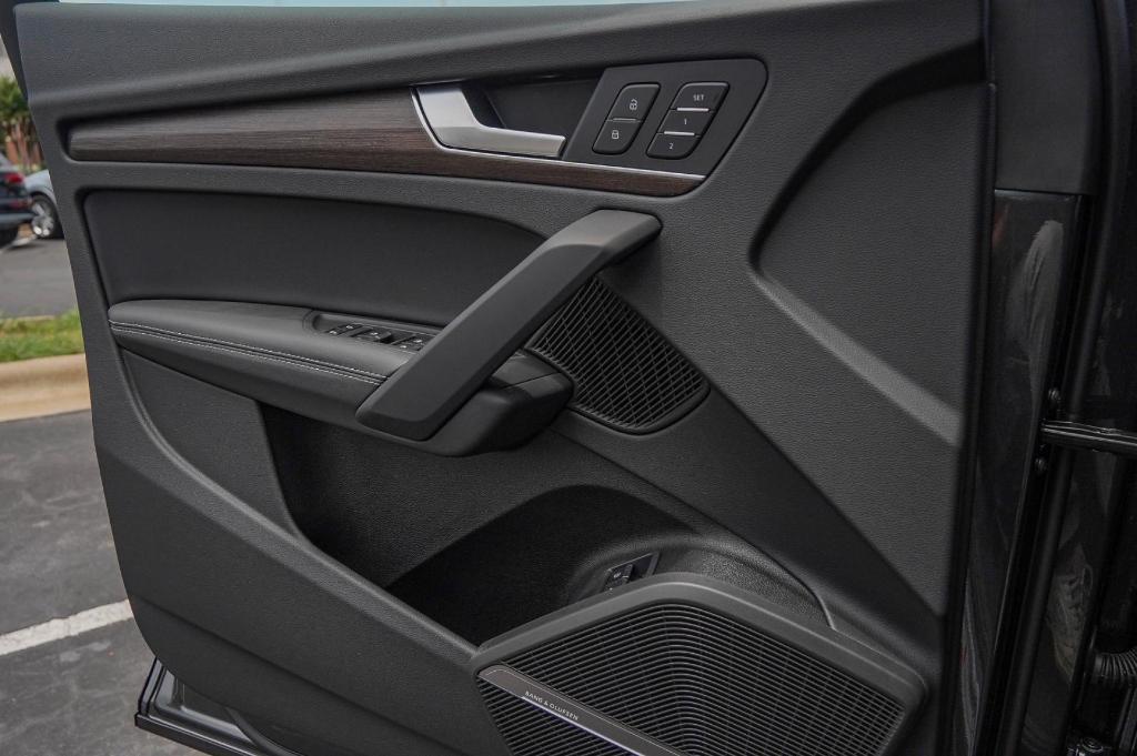 new 2025 Audi Q5 car, priced at $61,765